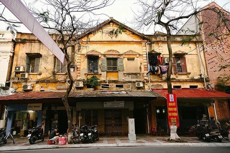 Nhà cổ Hải Dương nổi bật với sân gạch đỏ au