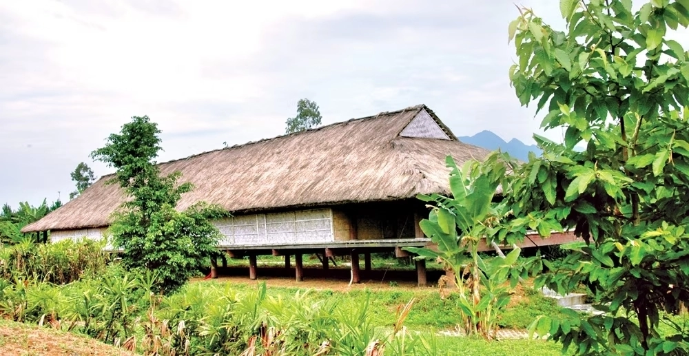 Nhà dài Tây Nguyên mang đậm dấu ấn văn hóa bản địa