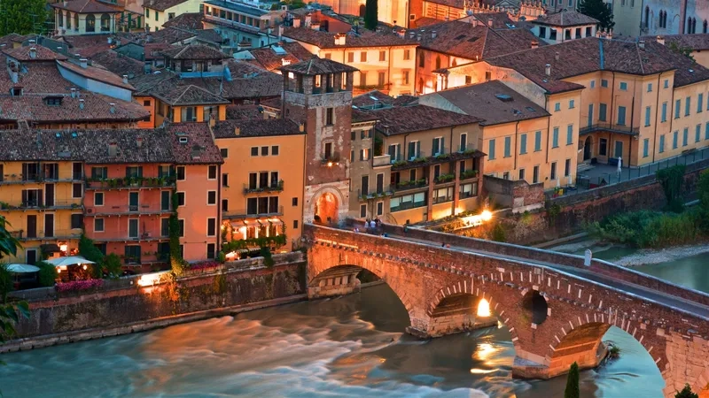 Những con phố lãng mạn của Verona chờ bạn khám phá