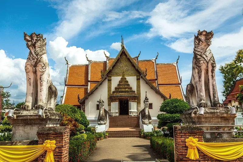 Những ngôi chùa cổ kính tạo nên nét riêng cho Nan