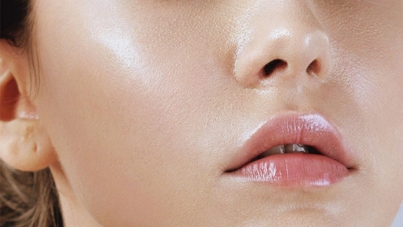 Những thói quen nên tránh khi chăm sóc da dầu