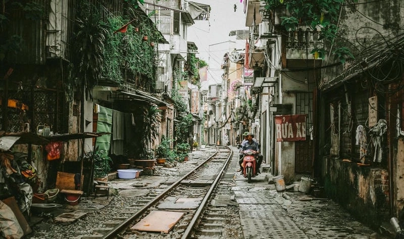Phố cổ Hà Nội tấp nập với nét xưa cũ quyến rũ