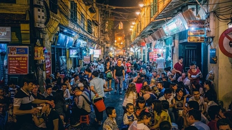 Phố cổ Hà Nội yên bình giữa phố thị xô bồ