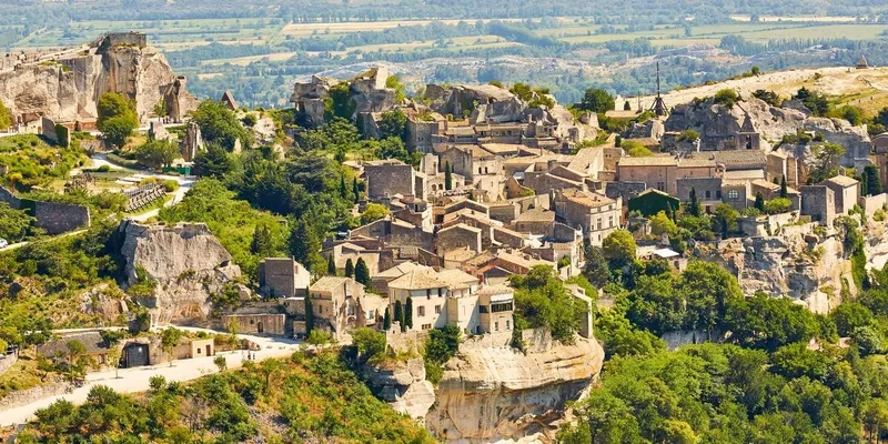 Provence đẹp dịu dàng trong nắng vàng