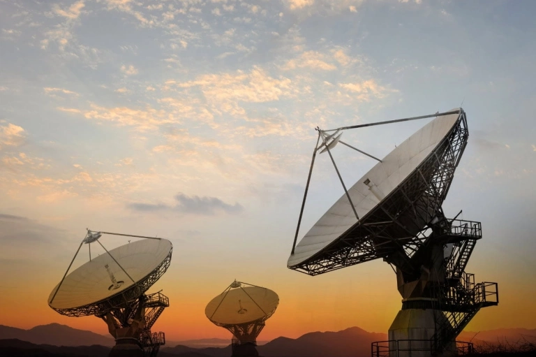 Radar là gì? Cấu tạo, nguyên lý hoạt động và ứng dụng chi tiết
