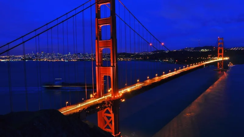 San Francisco là thành phố của những cây cầu nổi tiếng