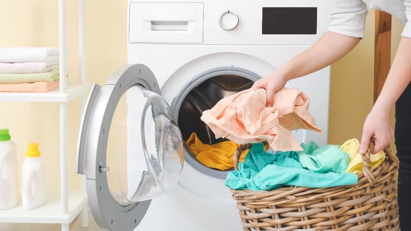 Tại sao cần giặt quần áo đúng cách?
