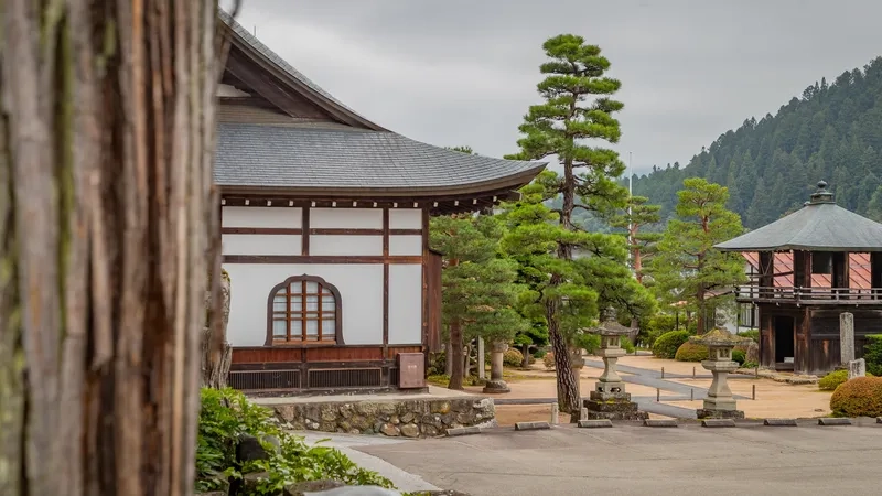 Takayama bình yên với mái nhà gỗ truyền thống