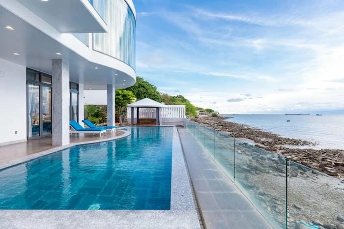 Tận hưởng kỳ nghỉ trong biệt thự thơ mộng sát biển