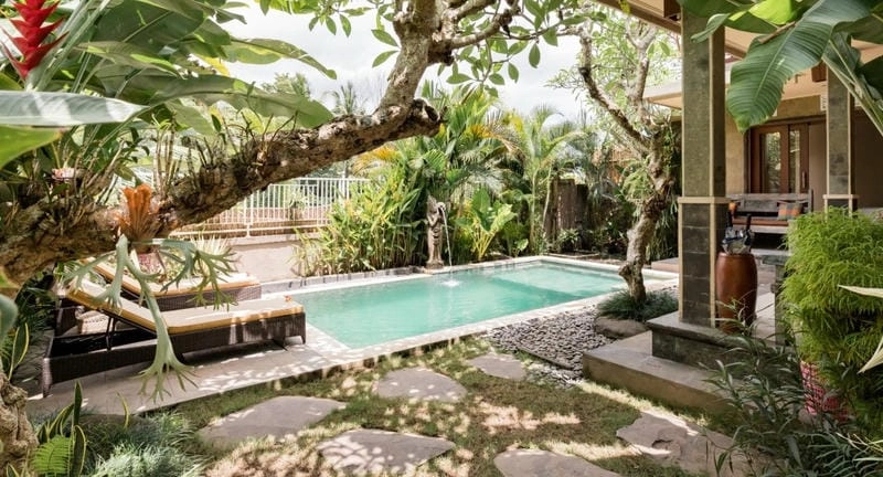 Tận hưởng Nhà chòi Trà Vinh sân nước mát lành