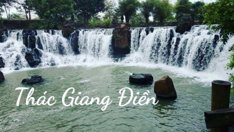 Thác Giang Điền nằm tại huyện Trảng Bom, Đồng Nai, chỉ cách TP. HCM khoảng 45km, là một trong những thác nước Đồng Nai nổi tiếng