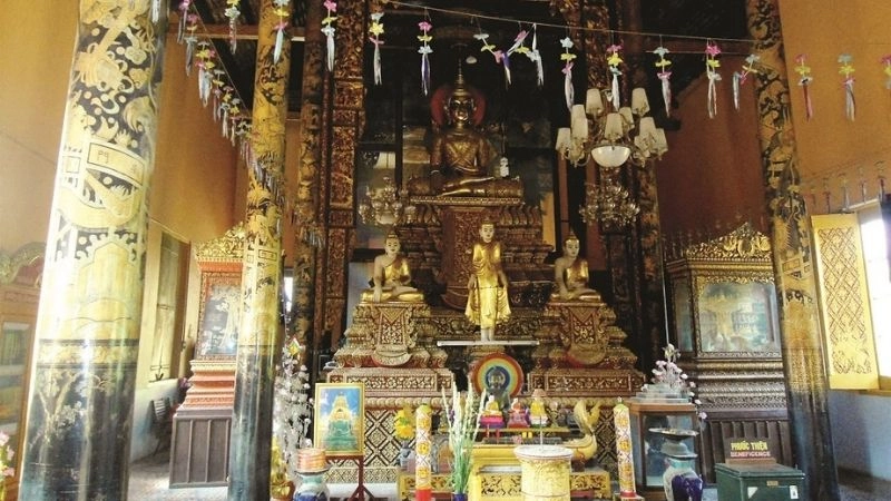 Thiên nhiên Chùa Khléang Sóc Trăng hòa quyện linh thiêng