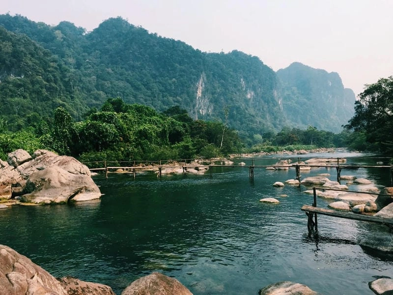 Thiên nhiên Quảng Bình trong sắc màu tươi mới của núi rừng