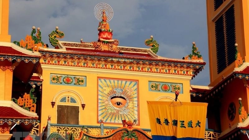 Tòa Thánh Cao Đài Tây Ninh ảnh đẹp rực rỡ sắc màu
