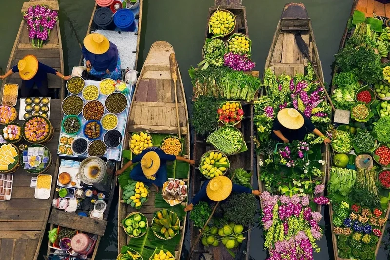 Trải nghiệm mua sắm độc đáo tại chợ nổi Damnoen Saduak
