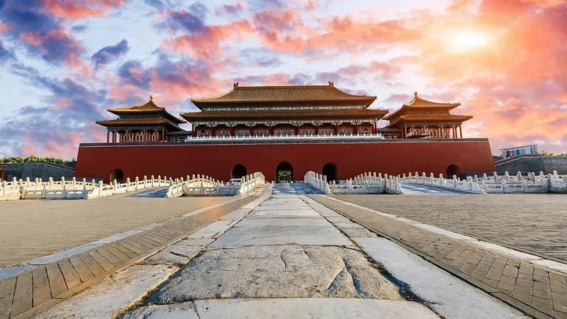 Tử Cấm Thành là biểu tượng quyền lực hoàng gia