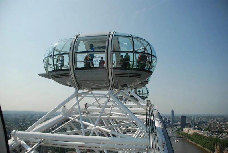 Vòng quay London ban đêm trải nghiệm khó quên