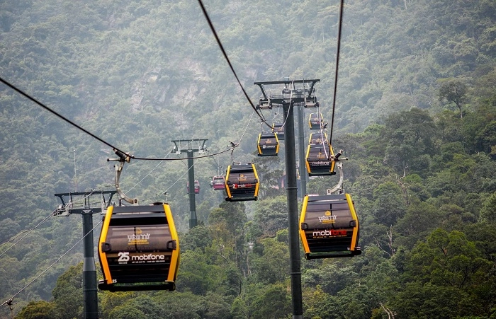 Yên Tử như bức tranh thủy mặc giữa trời